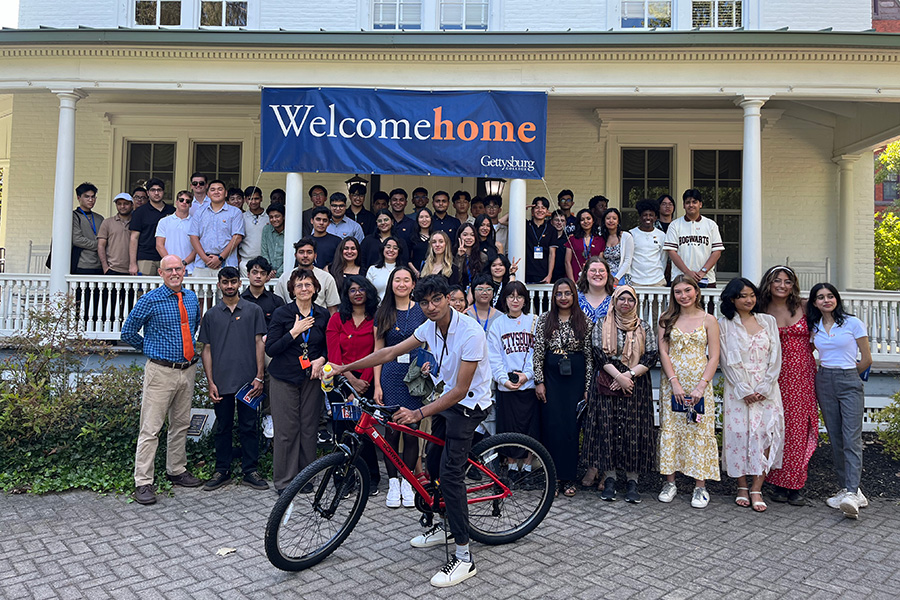 Group photo of international students